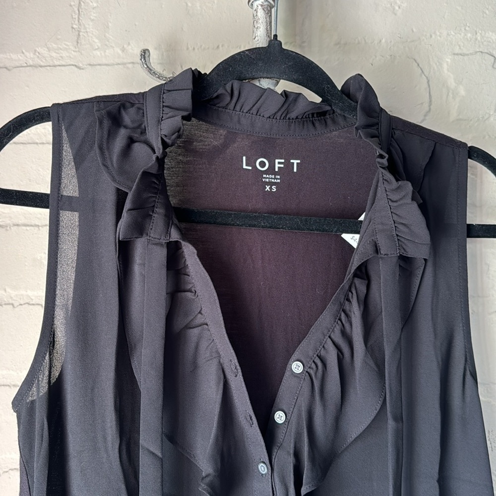 Loft black blouse sleeveless tank top xs semi sheer NEW ruffled detail NEW